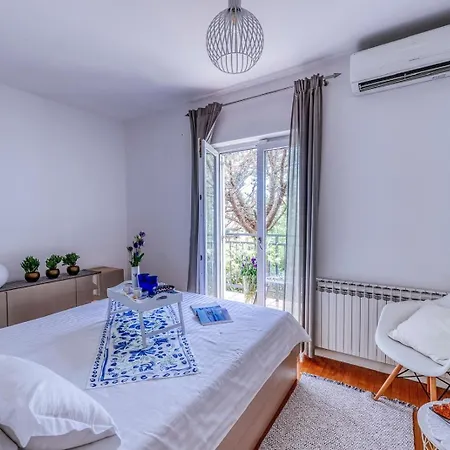 Дом отдыха House Serenity With Garden & Bbq In Malinska, Otok Krk *
