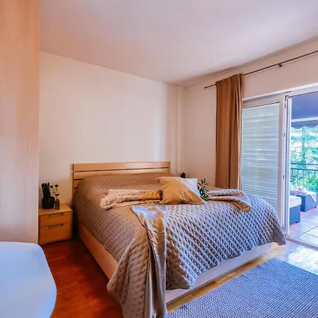 Дом отдыха House Serenity With Garden & Bbq In Malinska, Otok Krk Вантачичи