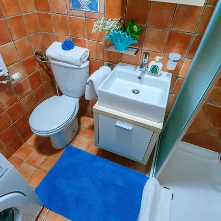House Serenity With Garden & Bbq In Malinska, Otok Krk