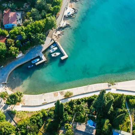 Дом отдыха House Serenity With Garden & Bbq In Malinska, Otok Krk *