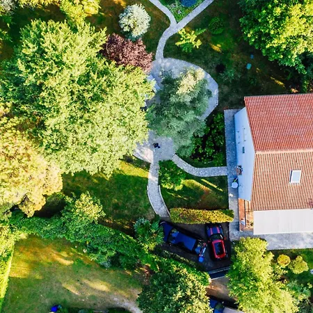Дом отдыха House Serenity With Garden & Bbq In Malinska, Otok Krk *