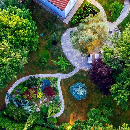 House Serenity With Garden & Bbq In Malinska, Otok Krk Дом отдыха *